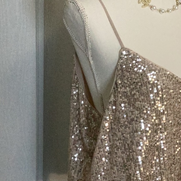 Banana Republic sequined camisole - Picture 3 of 6